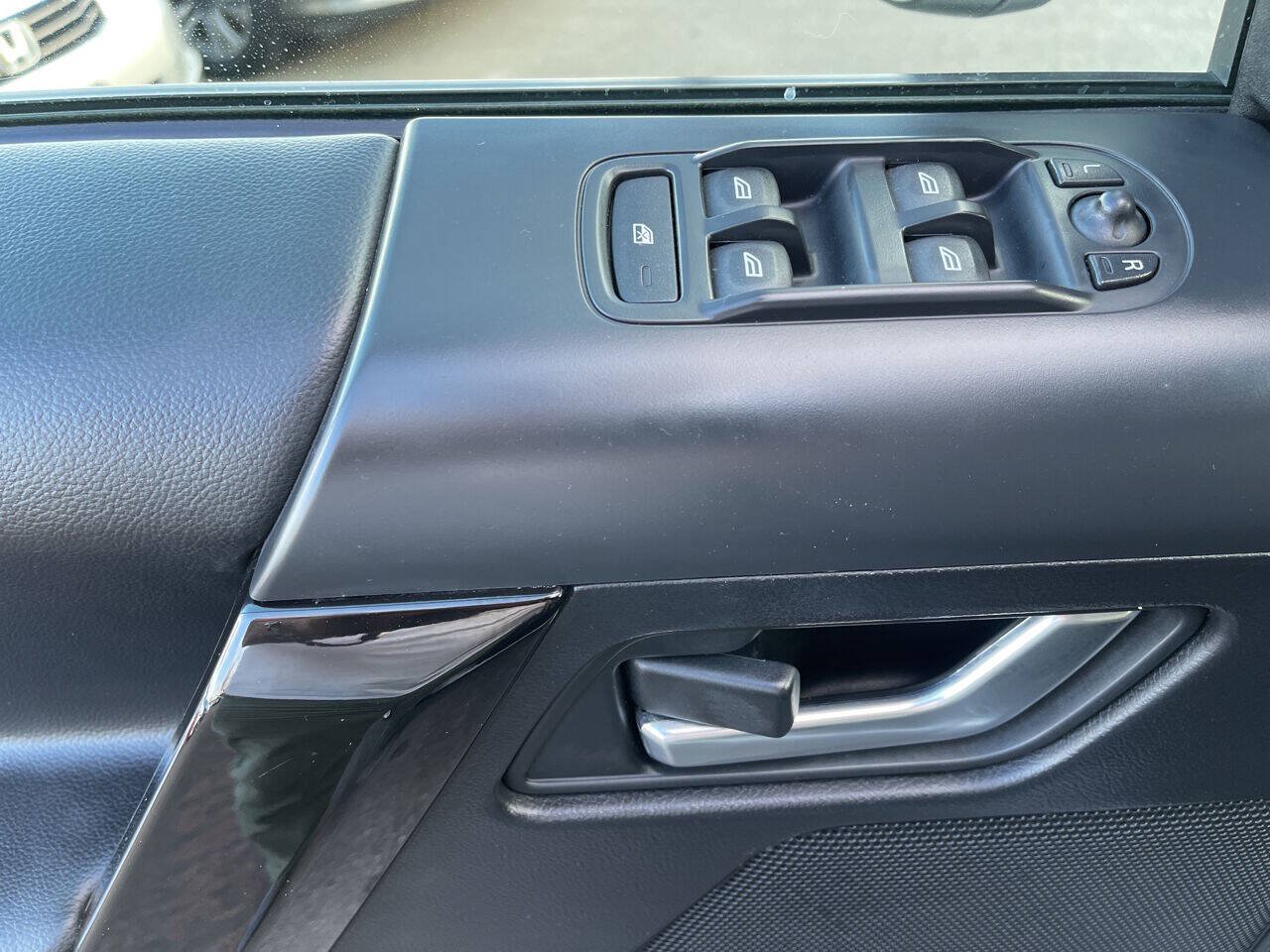 Used 2013 Land Rover LR2 HSE AWD/4WD image 20