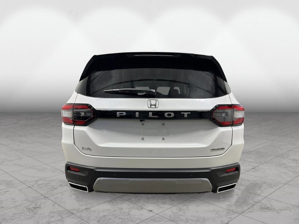 New 2026 Honda Pilot Touring image 4