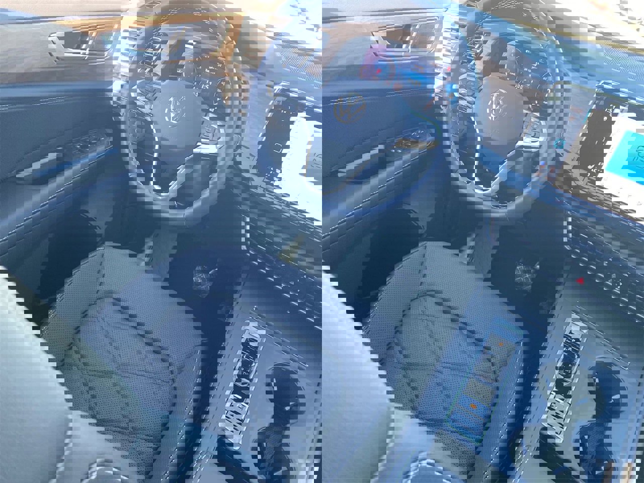 New 2026 Volkswagen Atlas SE image 10