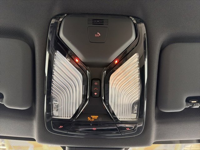 Certified 2023 BMW X6 xDrive40i w/ Executive Package image 28