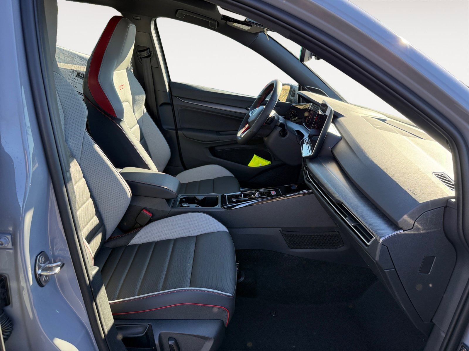 New 2025 Volkswagen GTI SE image 19