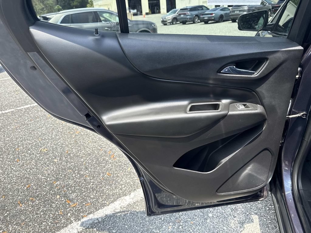 Used 2018 Chevrolet Equinox LT FWD image 13