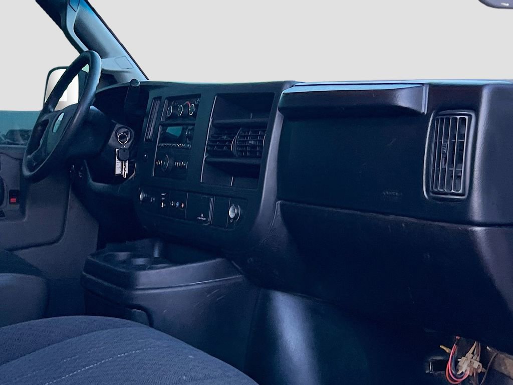 Used 2022 GMC Savana 2500 Work Van w/ Driver Convenience Package image 25