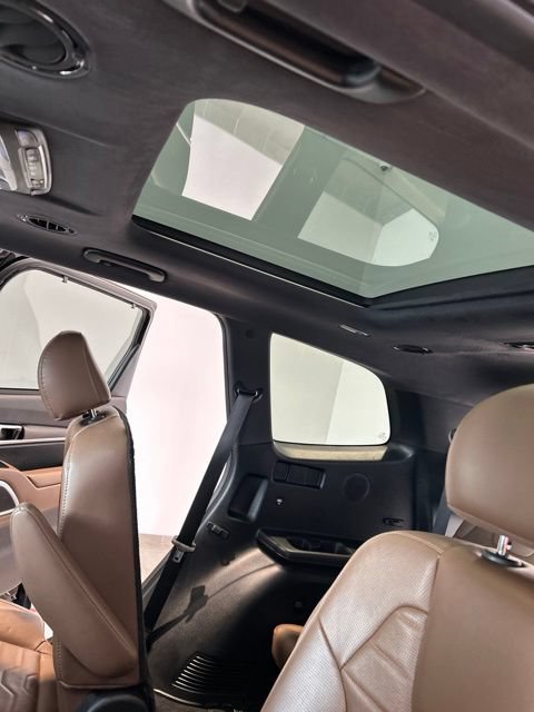 Used 2020 Kia Telluride SX w/ SX Prestige Package AWD/4WD image 17
