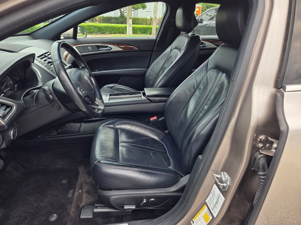 Used 2019 Lincoln MKZ Reserve FWD image 11