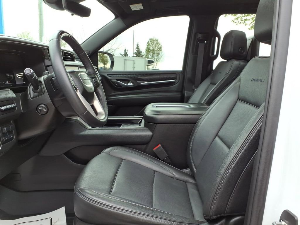 Used 2023 GMC Yukon Denali w/ Denali Reserve Package AWD/4WD image 15