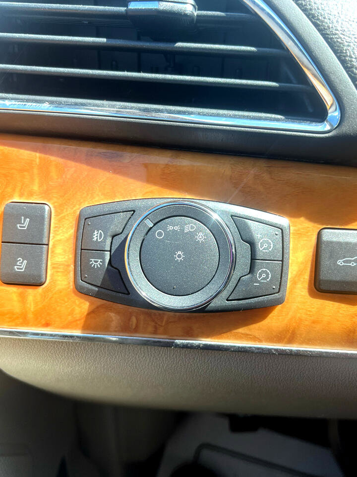 Used 2011 Lincoln MKX AWD w/ Sight & Sound Pkg image 25