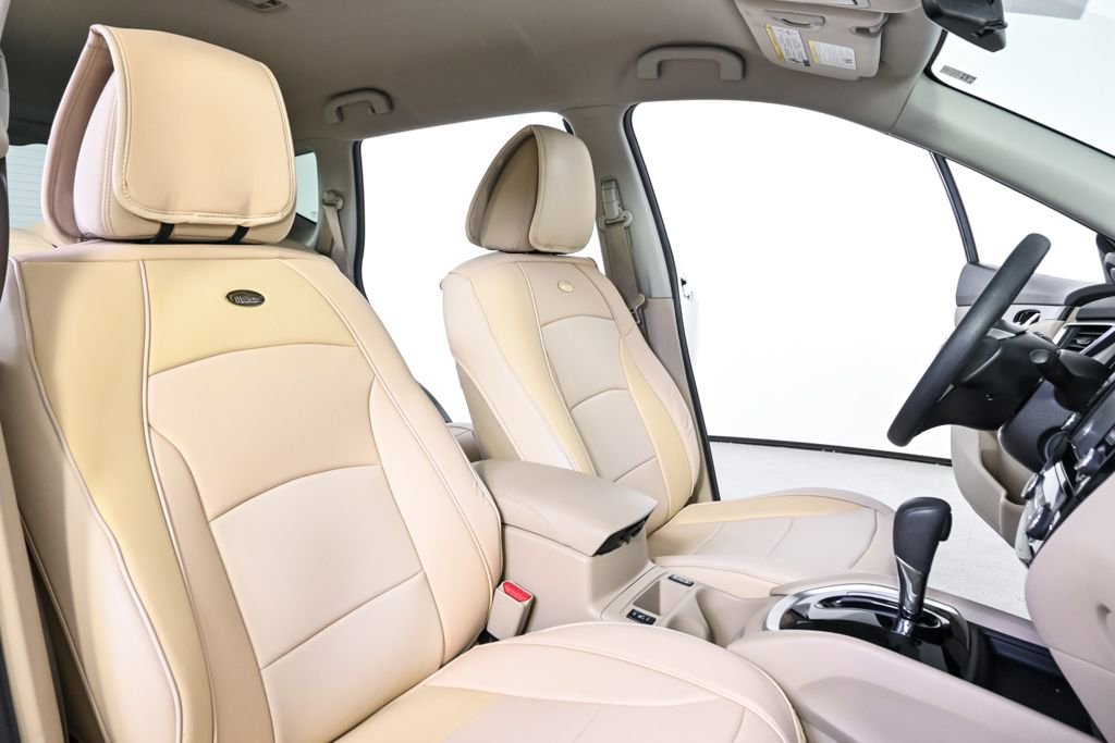 Used 2016 Nissan Rogue SV w/ SV Premium Package image 20