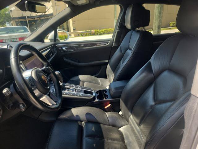 Used 2020 Porsche Macan w/ Premium Package Plus AWD/4WD image 13