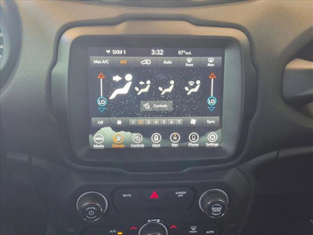 Used 2020 Jeep Renegade Altitude AWD/4WD image 14