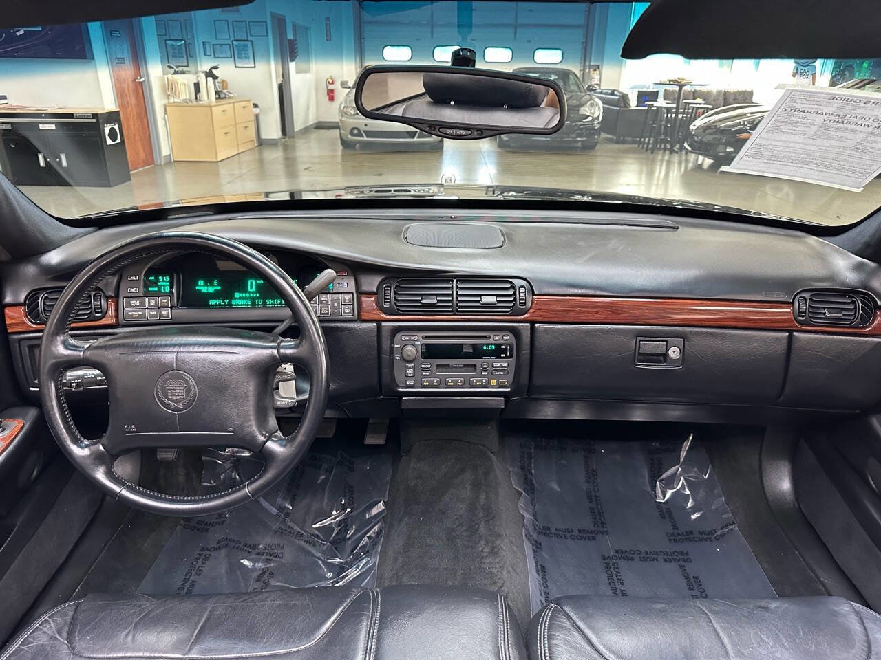 Used 1998 Cadillac De Ville Base 4dr Sedan FWD image 18