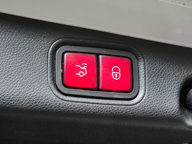 Used 2019 Mercedes-Benz E 63 AMG S image 32