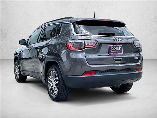 Used 2020 Jeep Compass Latitude FWD image 13