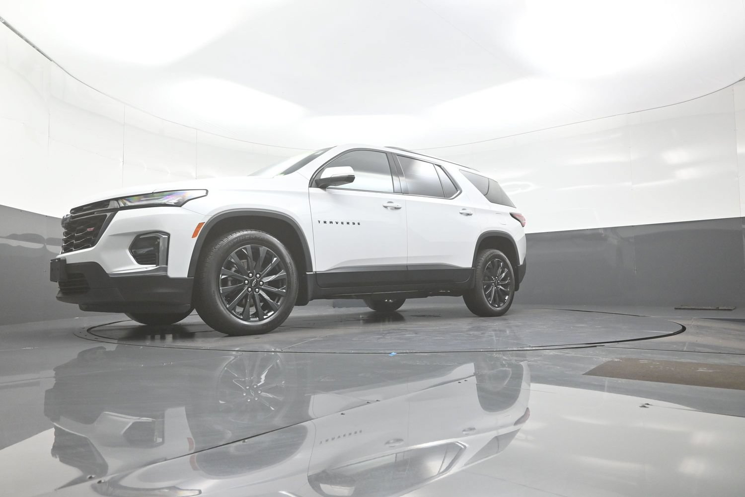 Used 2023 Chevrolet Traverse RS AWD/4WD image 11
