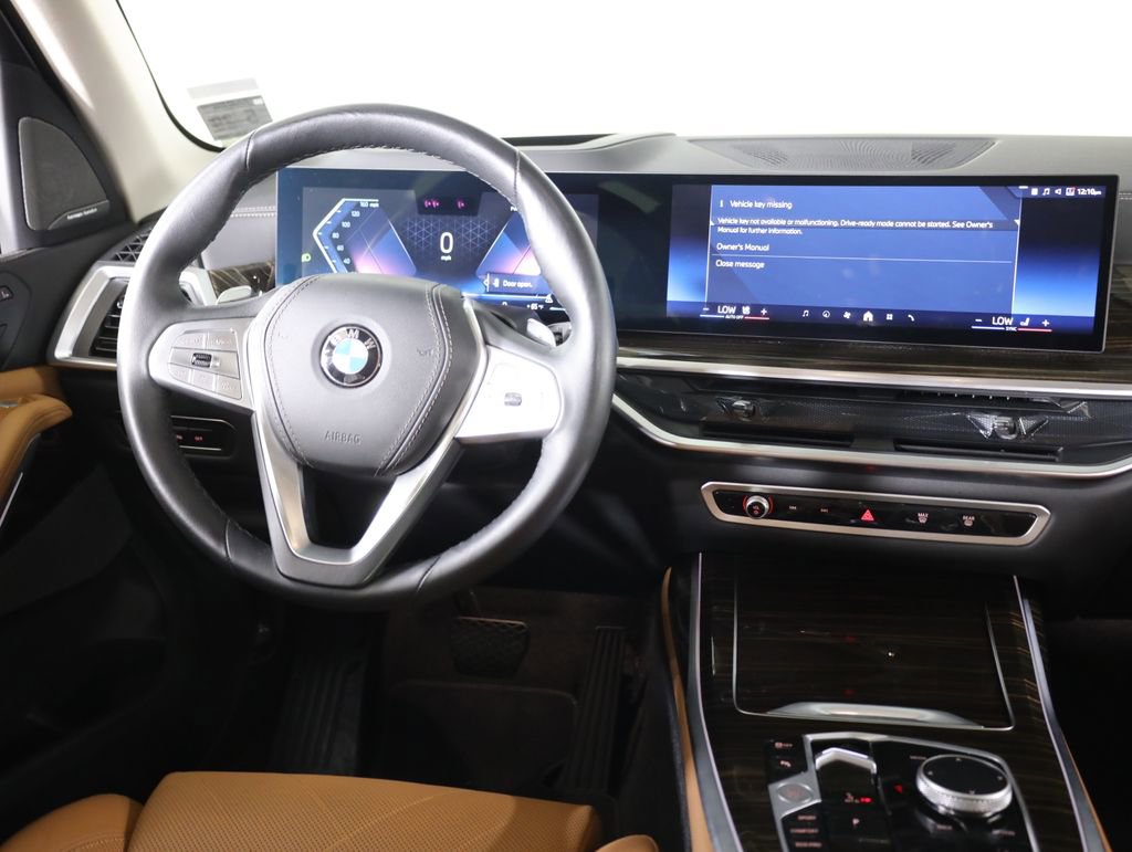 Used 2025 BMW X7 xDrive40i AWD/4WD image 46