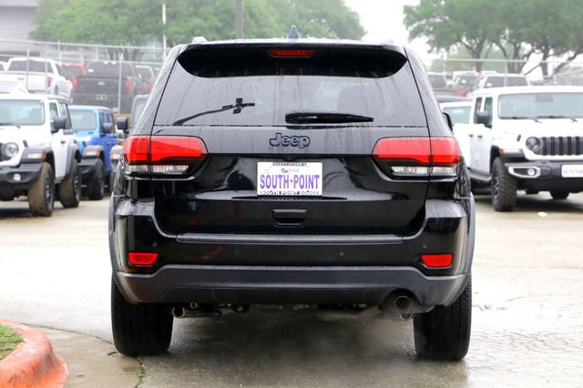 Used 2019 Jeep Grand Cherokee Laredo RWD image 6