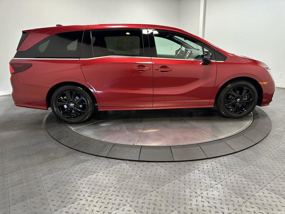 Used 2024 Honda Odyssey Sport image 15