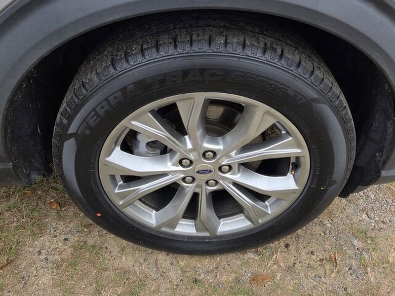 Used 2021 Ford Explorer Limited w/ Equipment Group 301A image 18