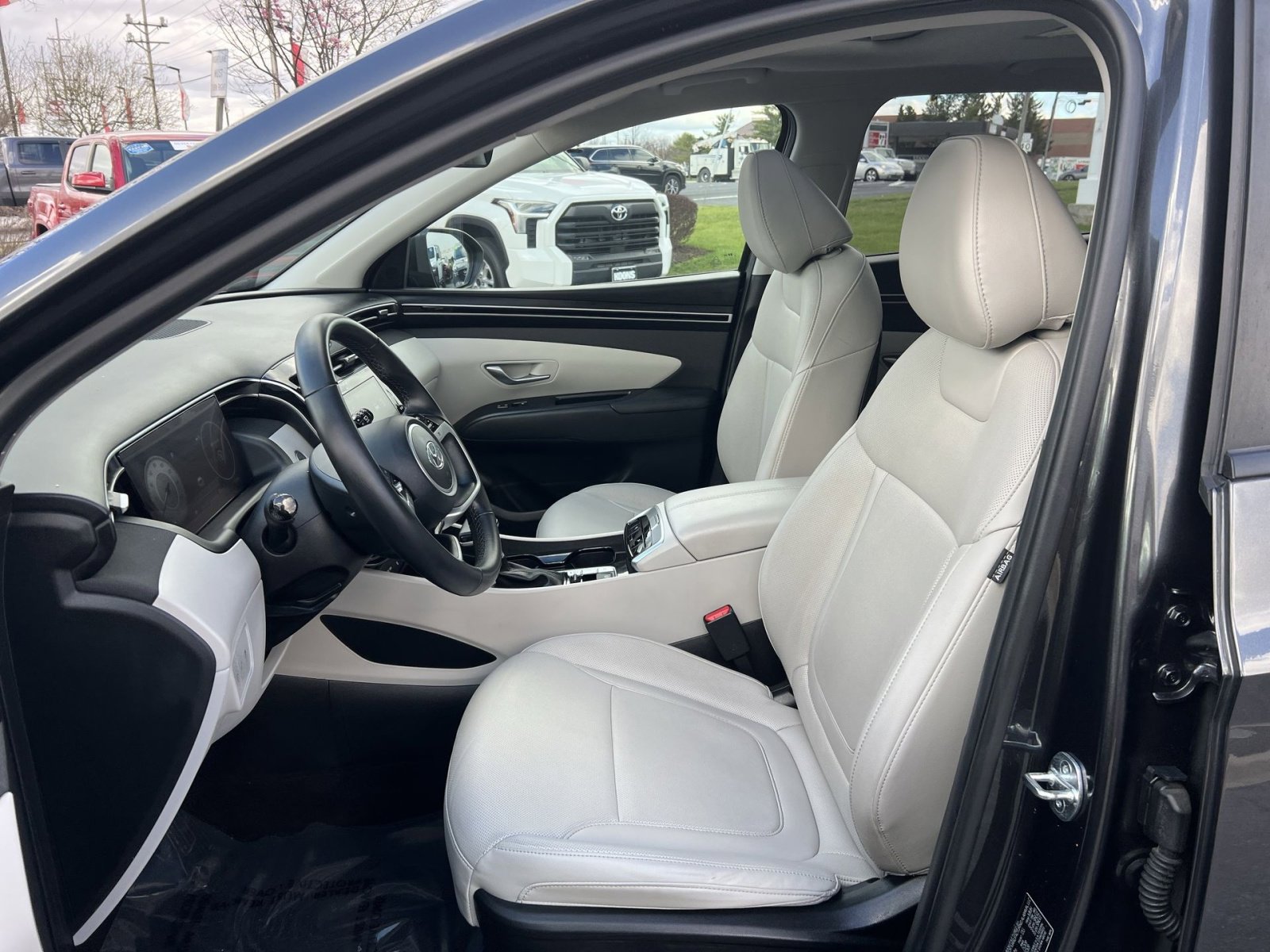 Used 2023 Hyundai Tucson SEL w/ Convenience Package image 13