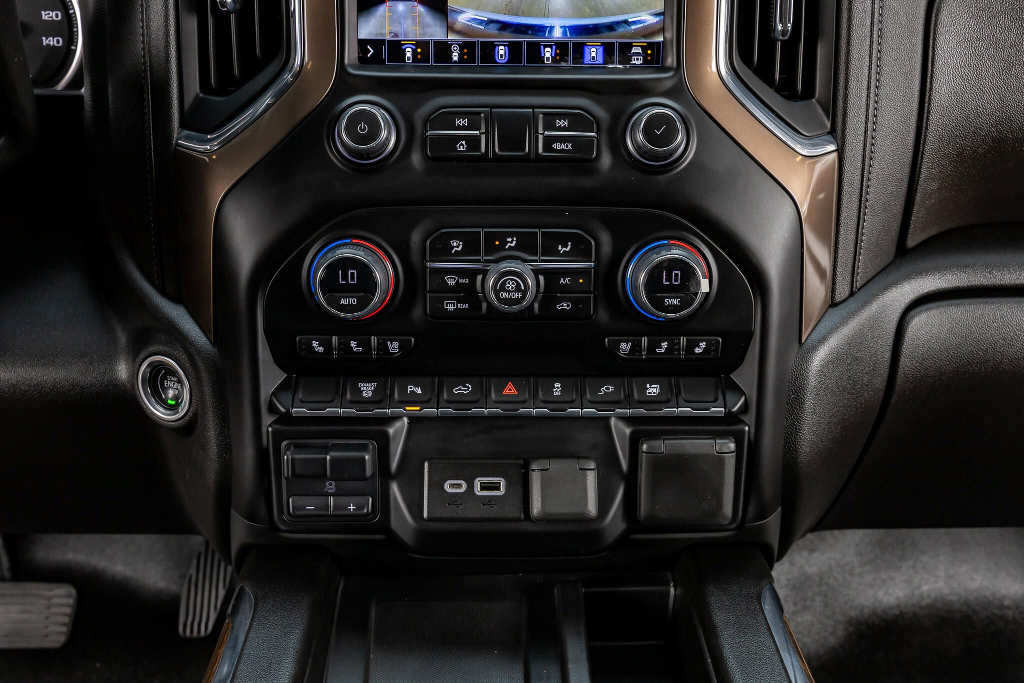 Used 2023 Chevrolet Silverado 2500 High Country AWD/4WD image 25