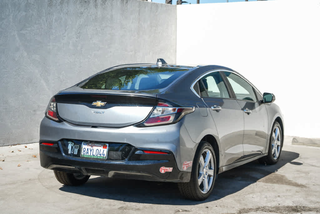 Used 2018 Chevrolet Volt LT FWD image 6