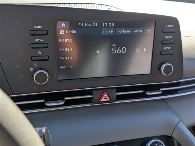 Used 2025 Hyundai Elantra SE image 21