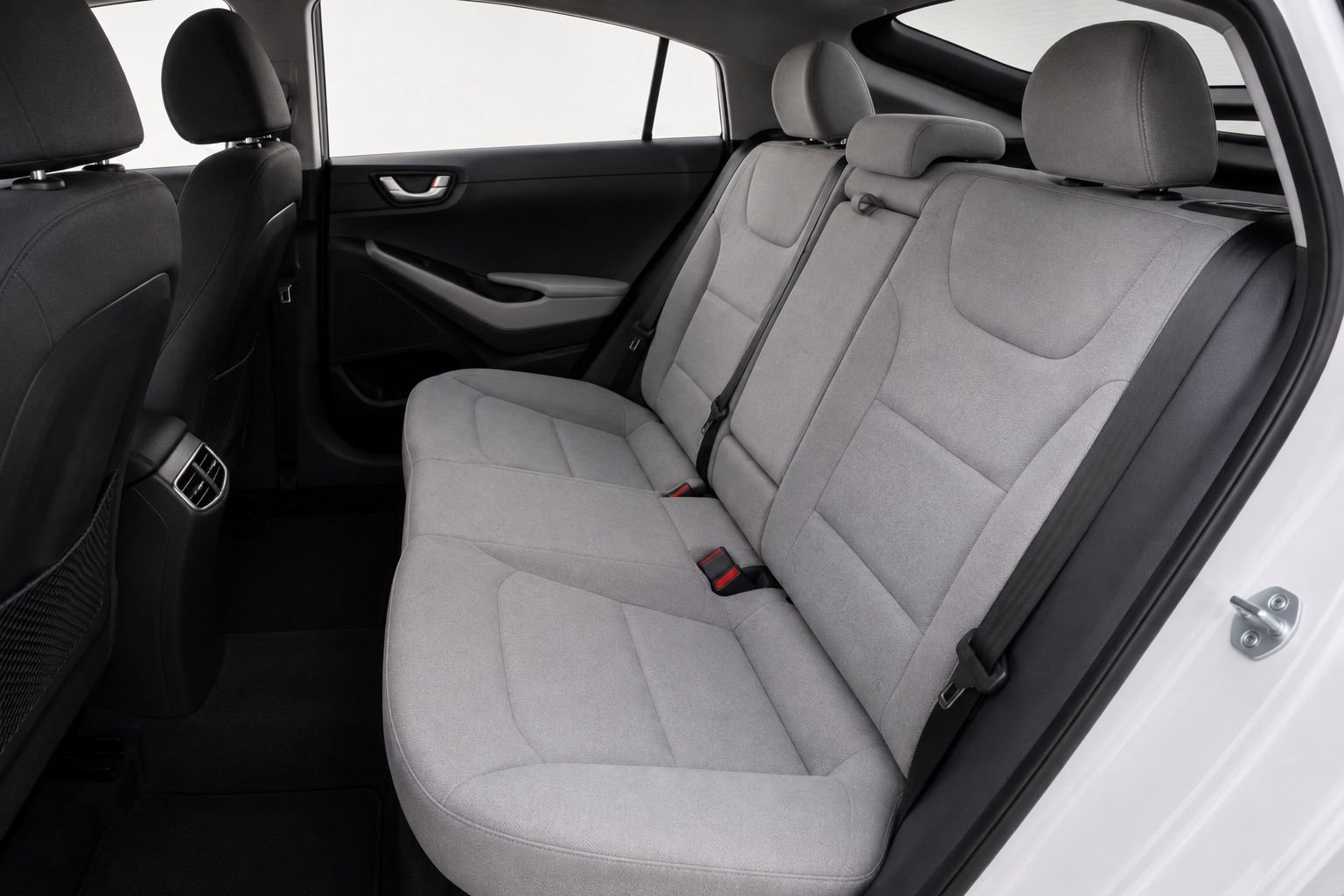 Used 2021 Hyundai Ioniq SE FWD image 16