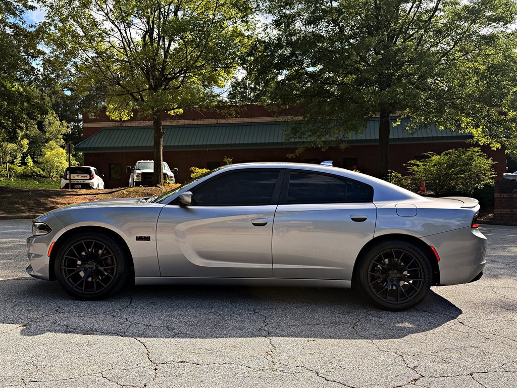 Used 2016 Dodge Charger R/T RWD image 8