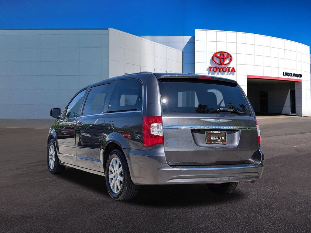 Used 2015 Chrysler Town & Country LX FWD image 13