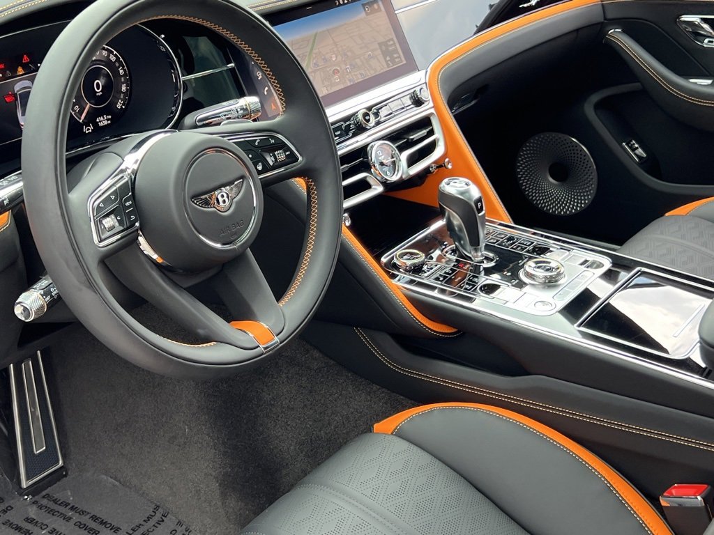 Certified 2025 Bentley Flying Spur Plug-In Hybrid image 16