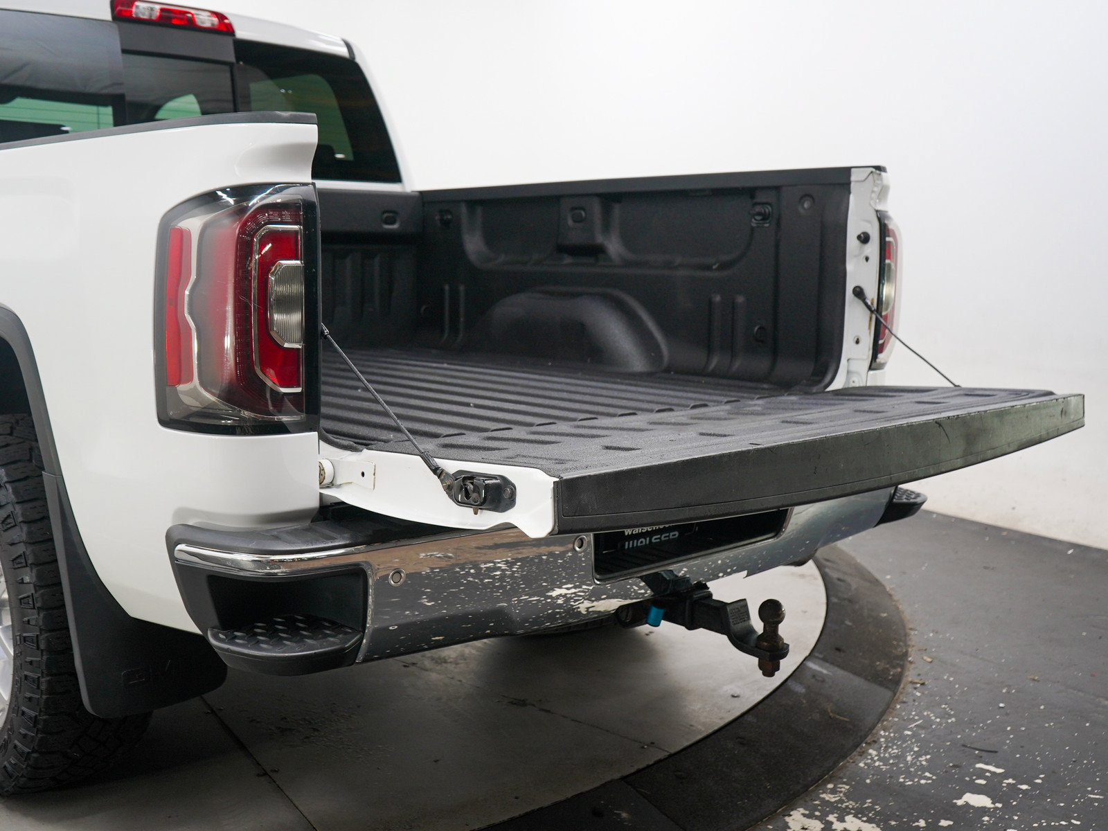 Used 2017 GMC Sierra 1500 SLT AWD/4WD image 9