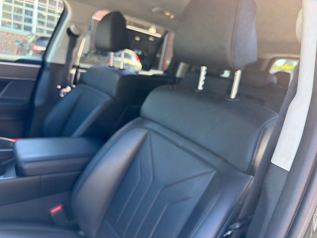 Used 2024 Hyundai Santa Fe SEL AWD/4WD image 9