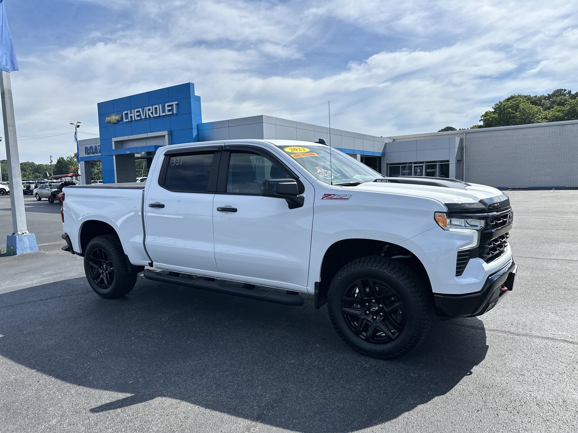 Used 2023 Chevrolet Silverado 1500 LT Trail Boss w/ Protection Package AWD/4WD image 1