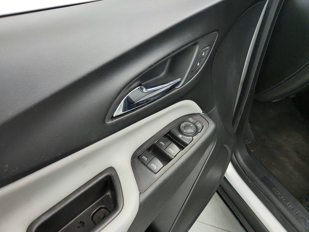 Used 2020 Chevrolet Equinox LS w/ LPO, Floor Liner Package FWD image 20