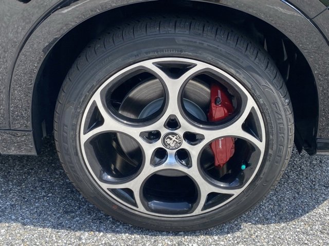 New 2025 Alfa Romeo Tonale w/ Premium Package image 12