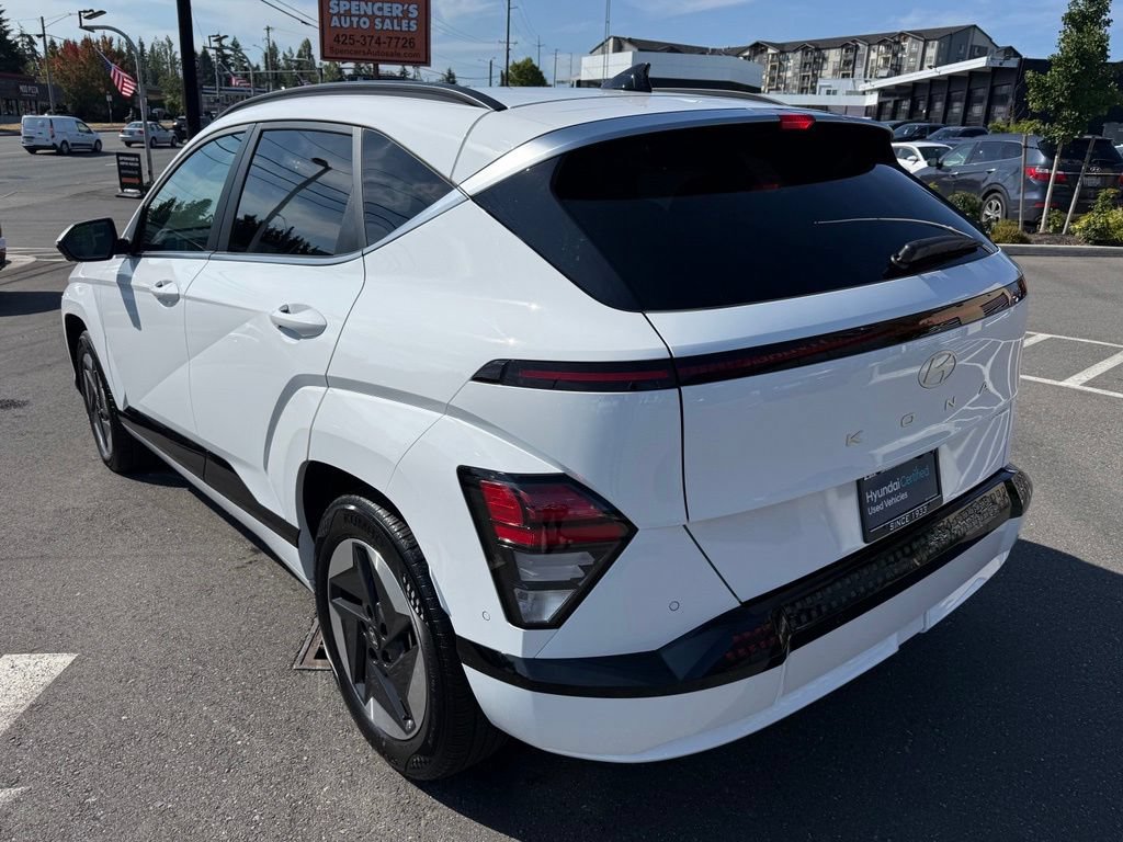 Certified 2025 Hyundai Kona Limited FWD image 3
