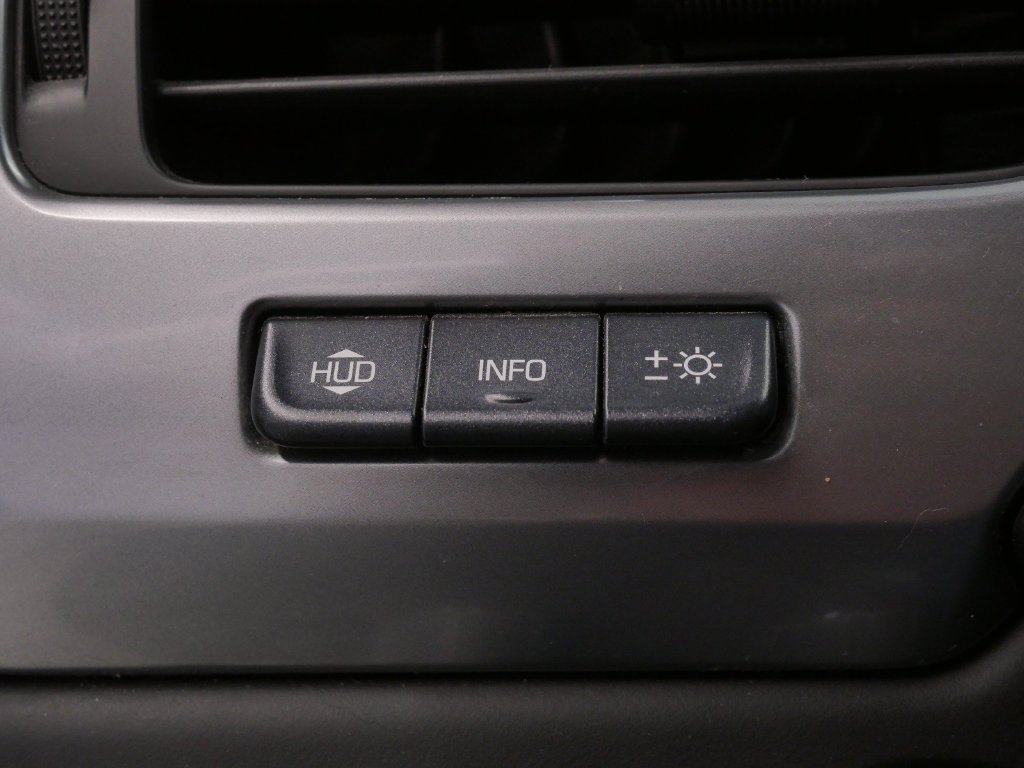 Used 2017 Chevrolet Suburban Premier AWD/4WD image 19