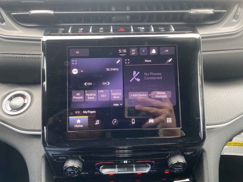 New 2025 Jeep Grand Cherokee Laredo X w/ Trailer Tow Package image 31