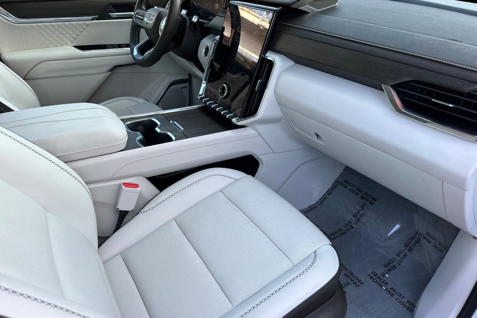 Certified 2025 GMC Acadia Denali w/ Super Cruise Package image 21