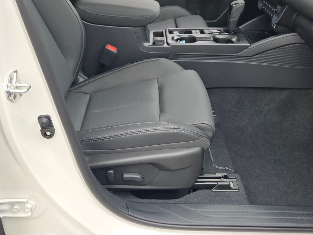 New 2026 Subaru Outback Touring AWD/4WD image 5