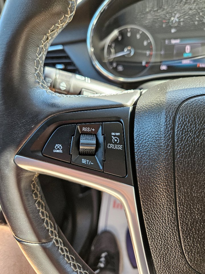 Used 2020 Buick Encore Preferred image 24