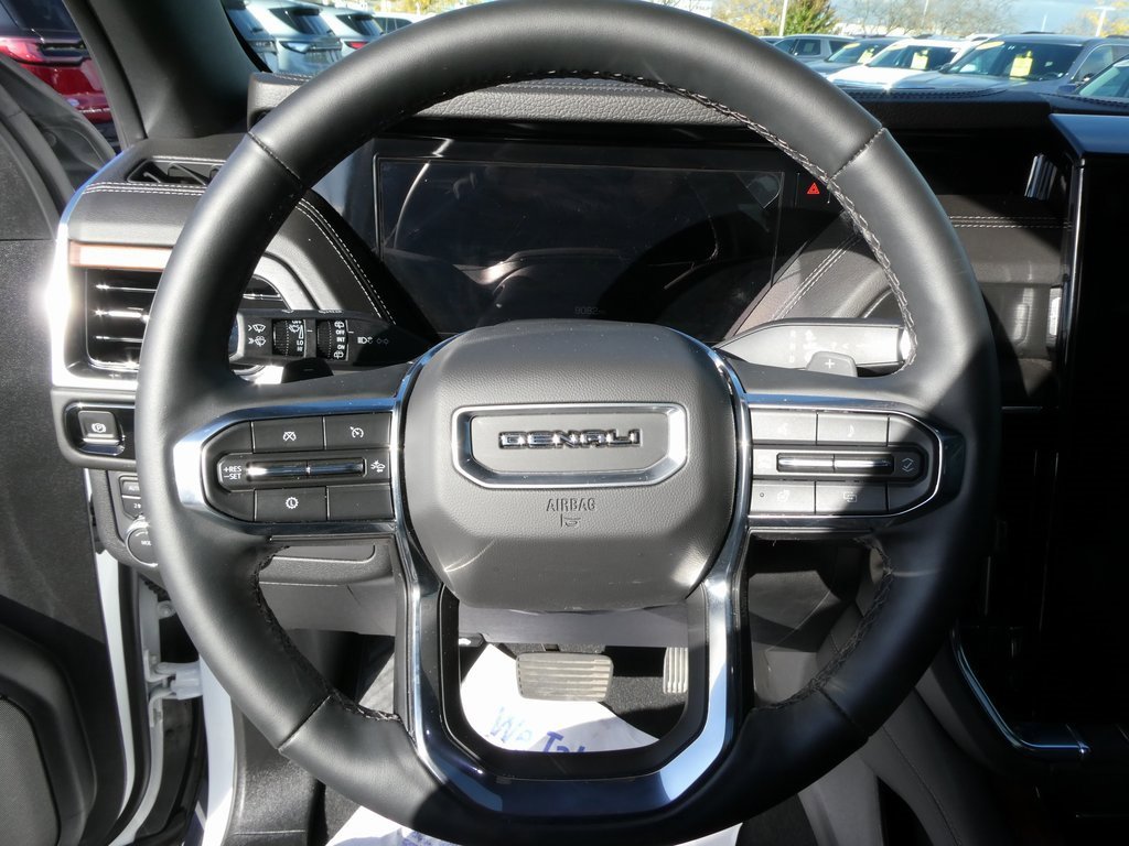 Certified 2025 GMC Yukon Denali image 4