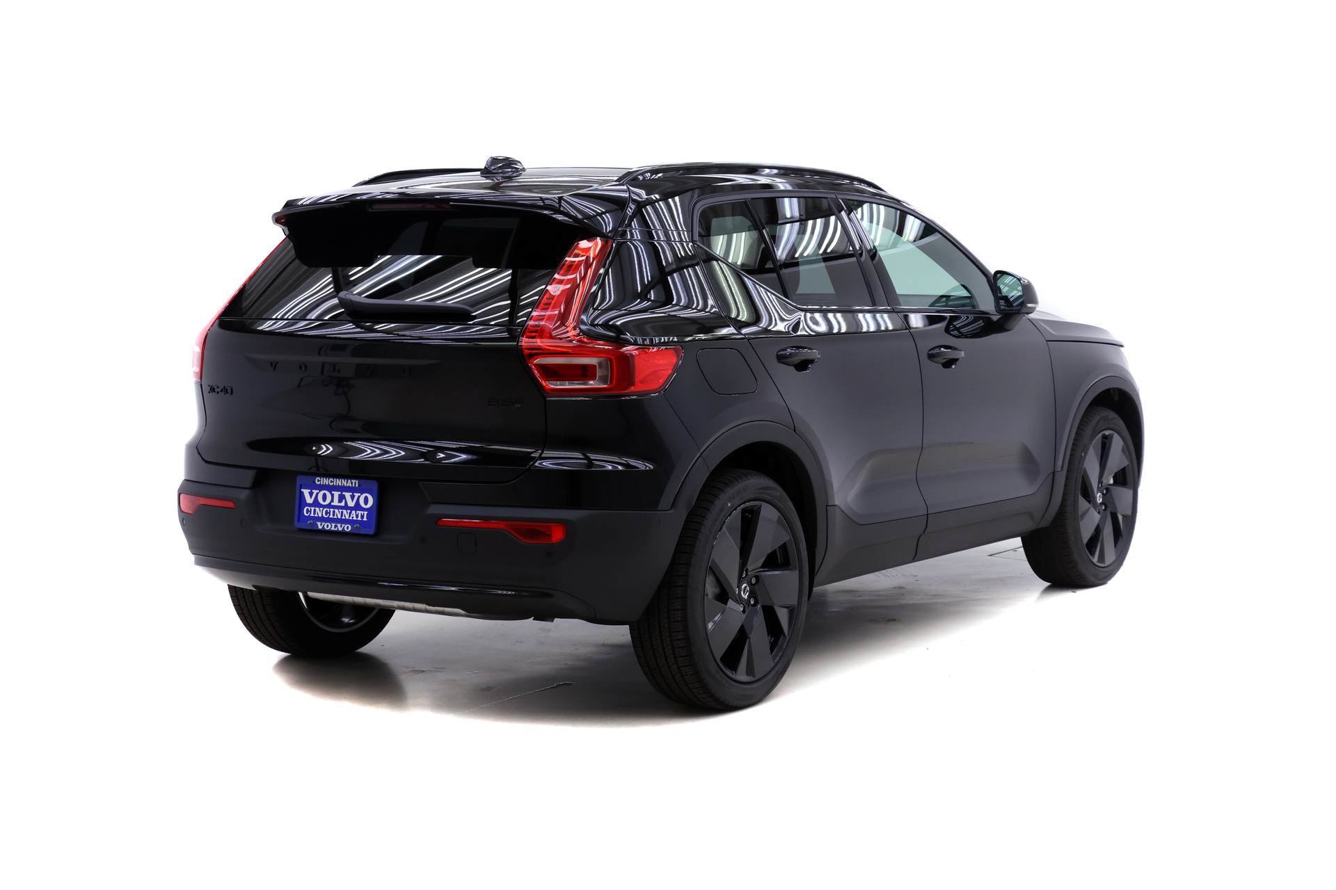 New 2026 Volvo XC40 B5 Ultra w/ Protection Package Premier AWD/4WD image 4