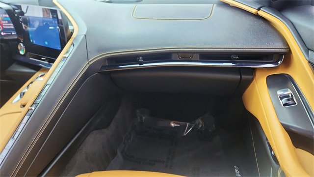 Used 2024 Chevrolet Corvette Stingray w/ Stealth Interior Trim Package image 28