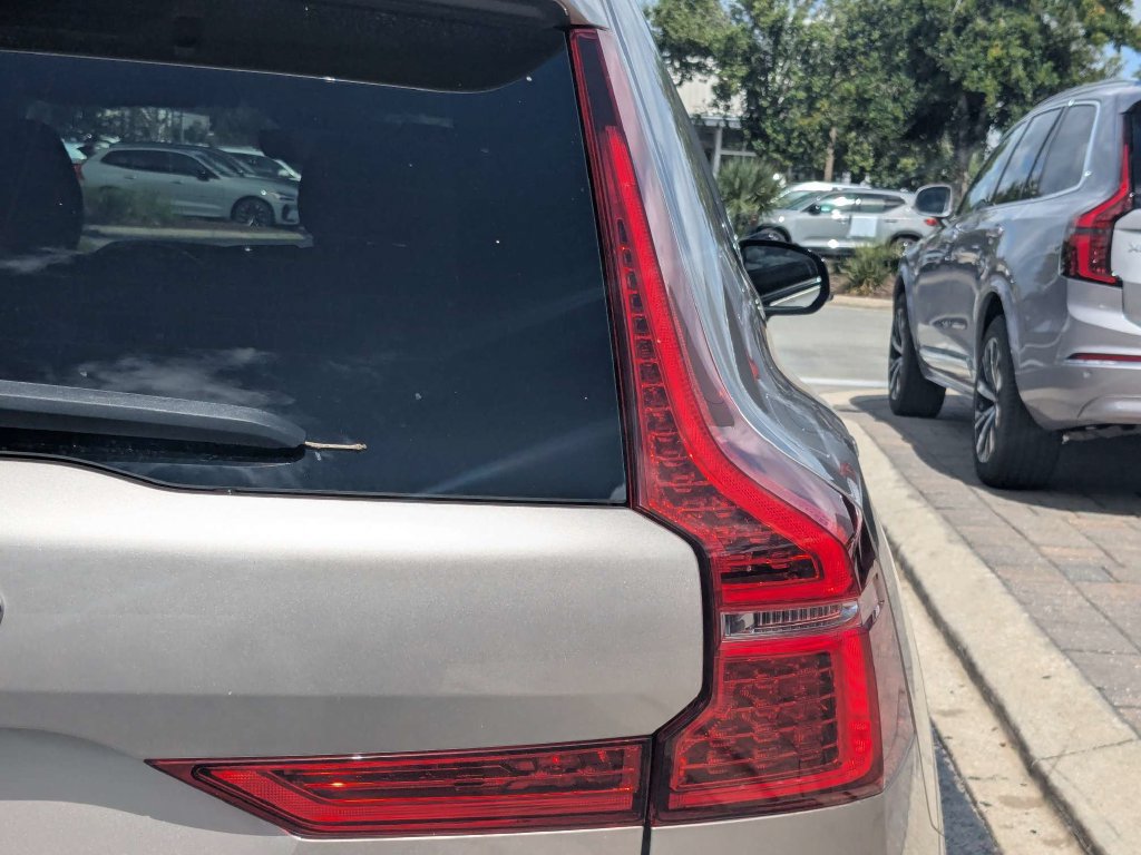 Certified 2024 Volvo XC60 B5 Core AWD/4WD image 14