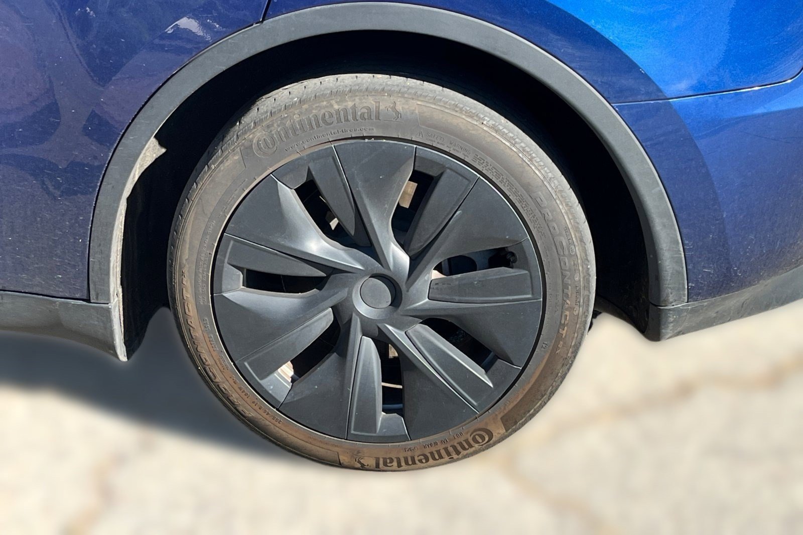 Used 2023 Tesla Model Y Long Range image 5