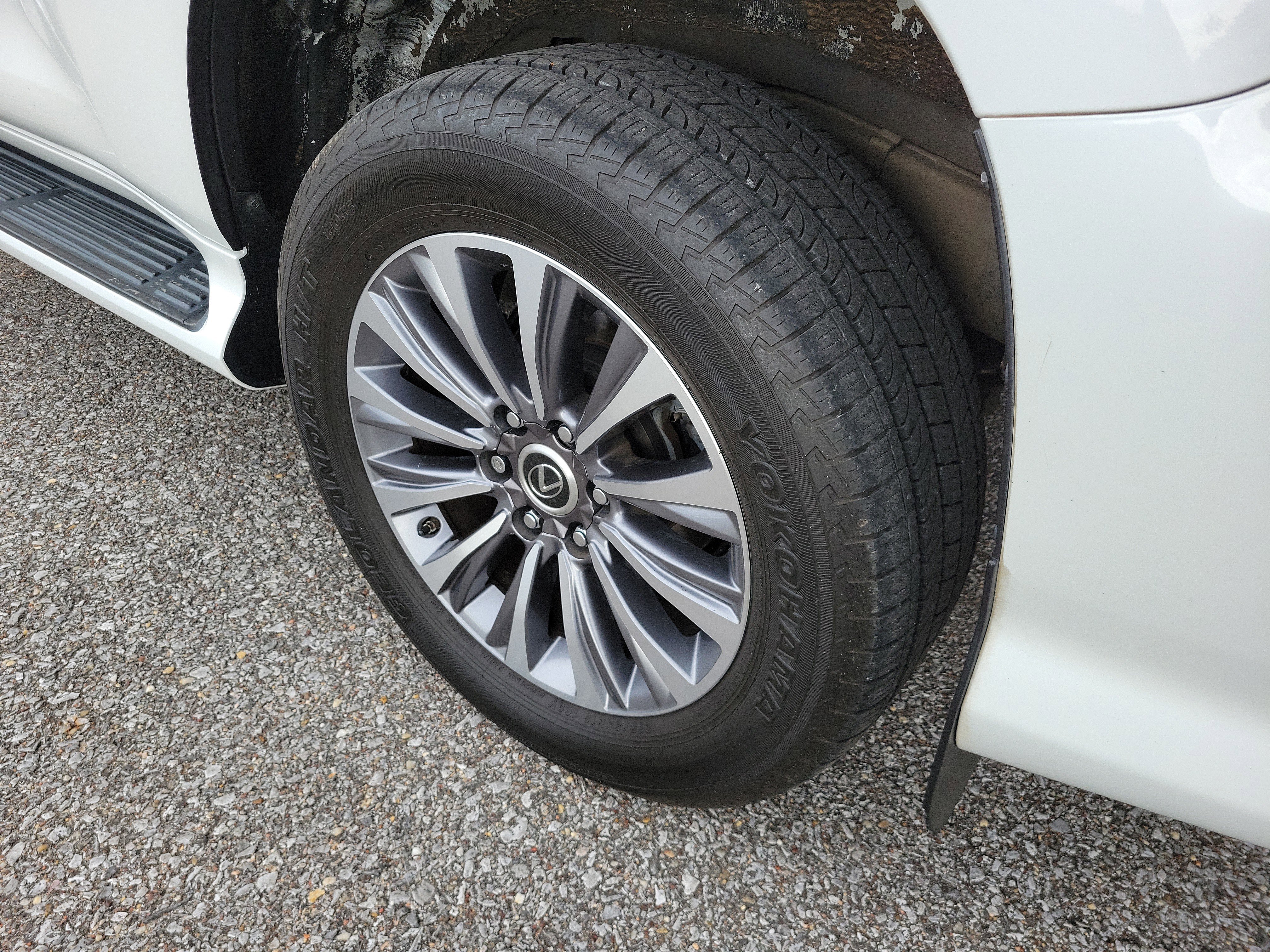 Used 2020 Lexus GX 460 Luxury w/ Accessory Package image 26