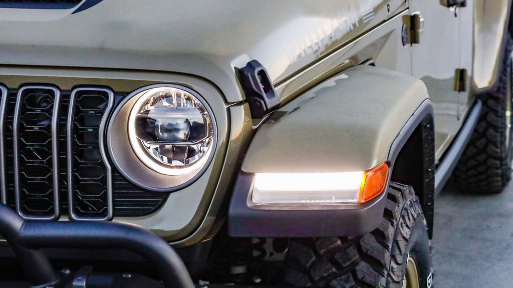 New 2026 Jeep Gladiator Willys AWD/4WD image 5