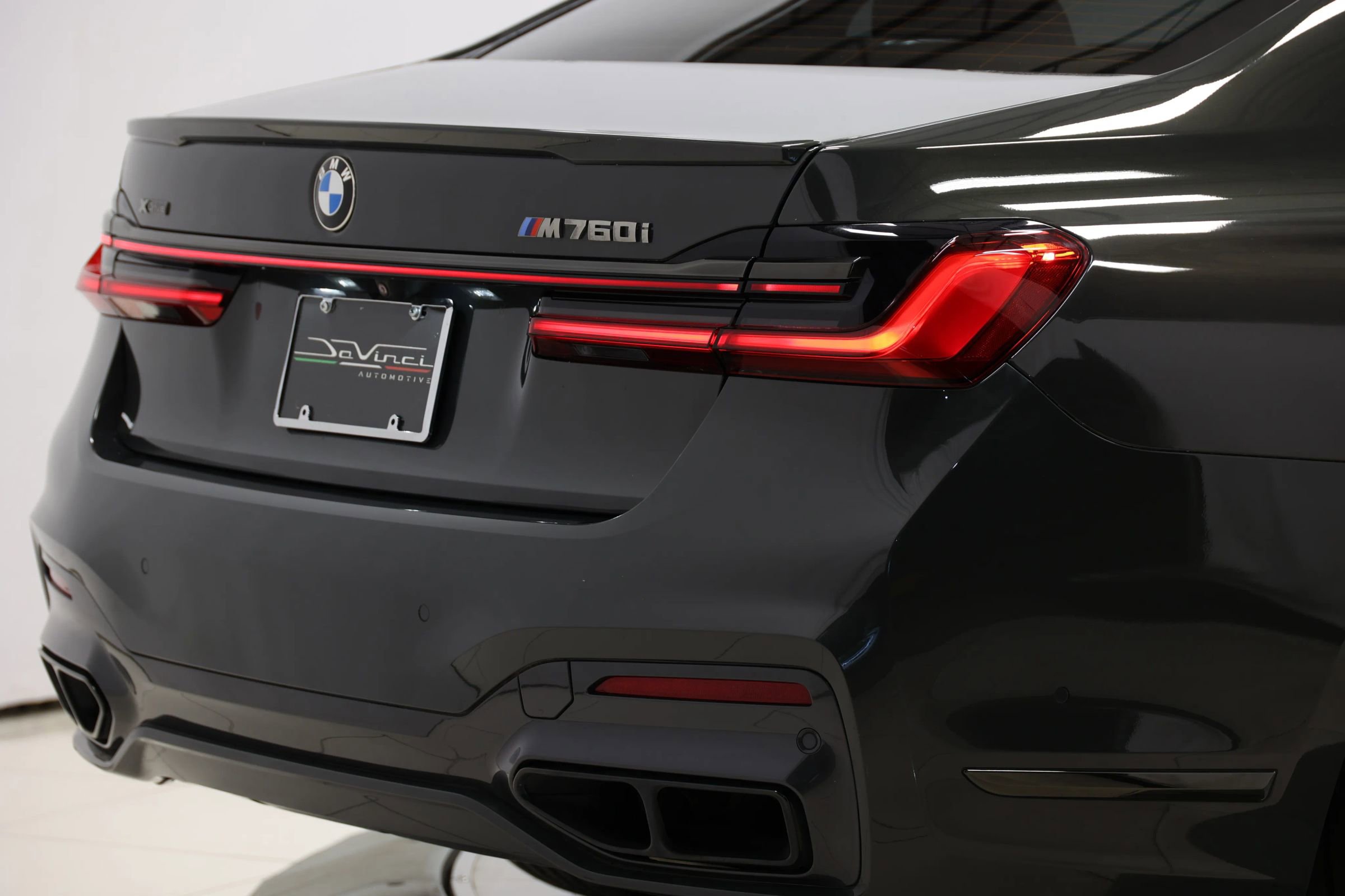 Used 2022 BMW M760i xDrive w/ Luxury Rear Seating Package image 72