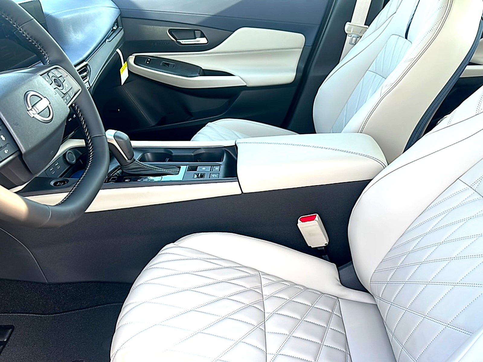 New 2027 Nissan Sentra SL w/ Floor Mat Package FWD image 10